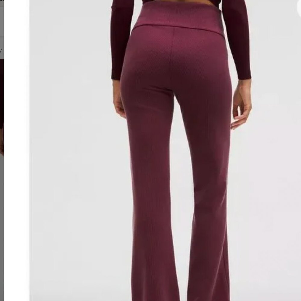 Lululemon Ribbed Softstreme Flared Pant Regular in Garnet size 6